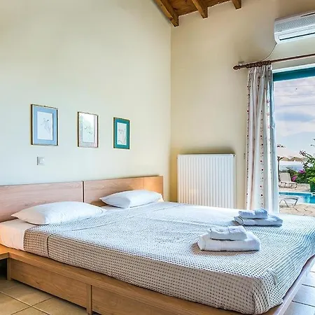 Sleeps 6 Air Con Wifi *