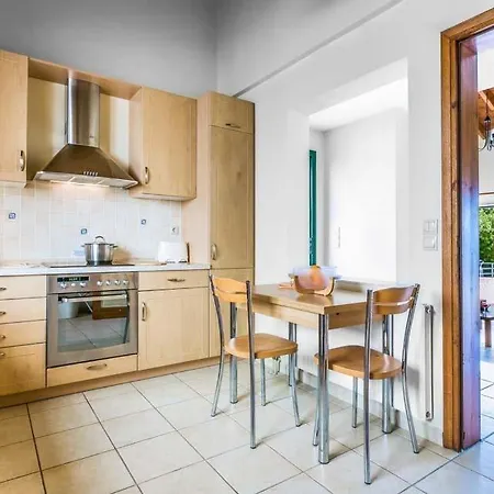 Βίλα Sleeps 6 Air Con Wifi *