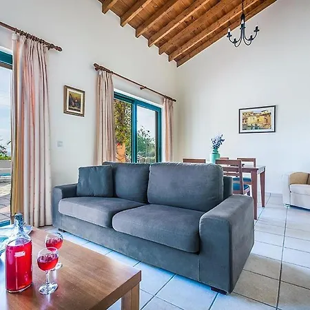 Sleeps 6 Air Con Wifi *